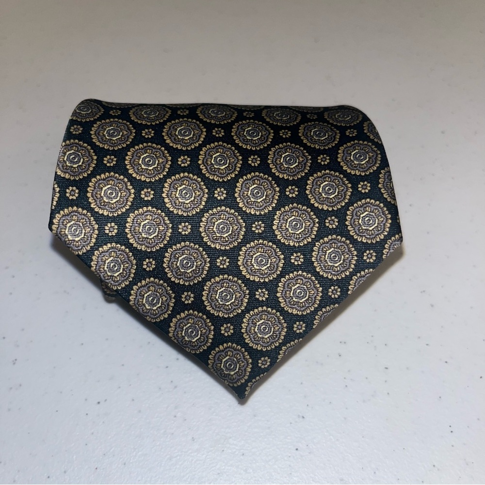 Mercedes High Fashion Hand Made Elegant Patterned Silk Tie